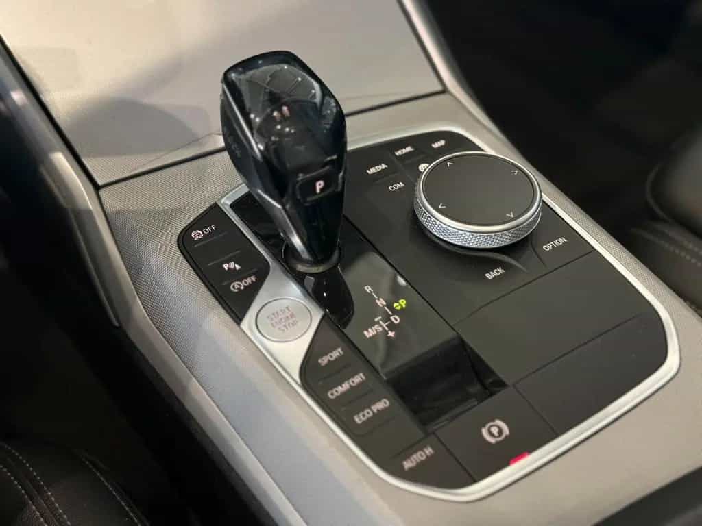 BMW 3 Series 318i Touring *ACC*Sportsitze*SiHz*Pano* 10/2020-photo-17