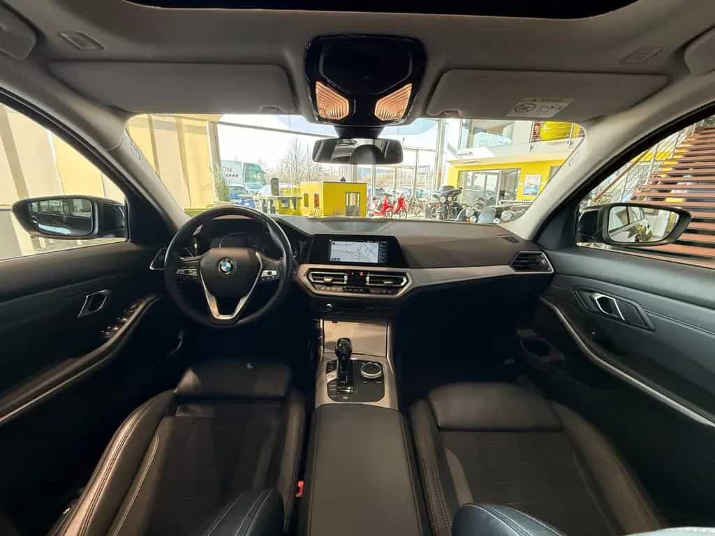 BMW 3 Series 318i Touring *ACC*Sportsitze*SiHz*Pano* 10/2020-photo-20