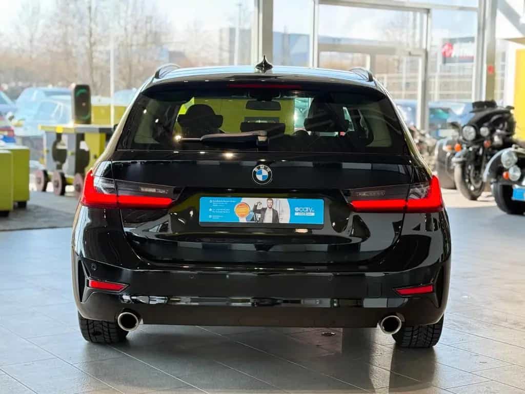 BMW 3 Series 318i Touring *ACC*Sportsitze*SiHz*Pano* 10/2020-photo-3