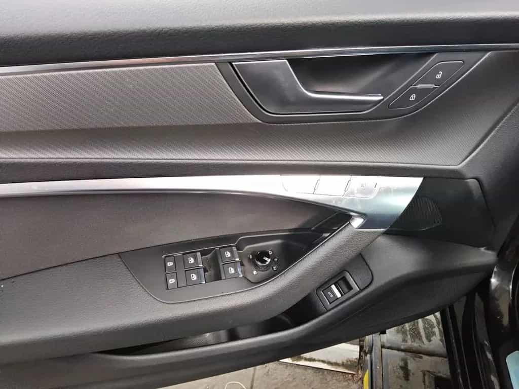 Audi A6 Avant 55 TFSI e Qu. sport Navi Matrix Sound 01/2021-photo-8