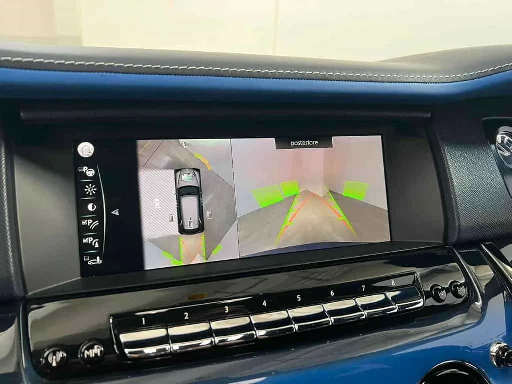 Rolls-Royce Cullinan Black Badge 05/2024-photo-13