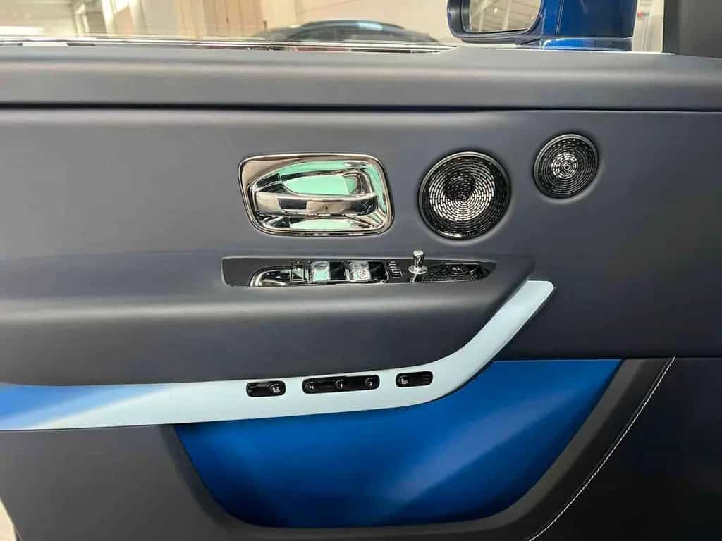 Rolls-Royce Cullinan Black Badge 05/2024-photo-8