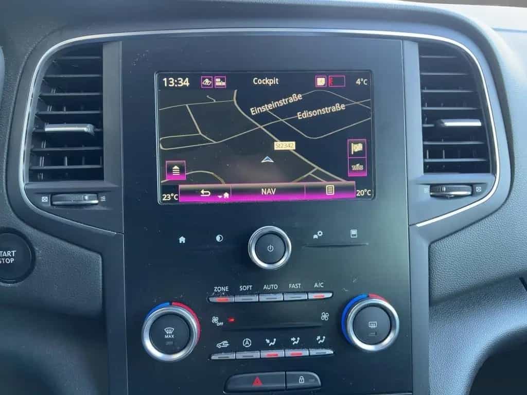 Renault Megane IV 1.3 TCe 115 Life GPF 03/2020-photo-12