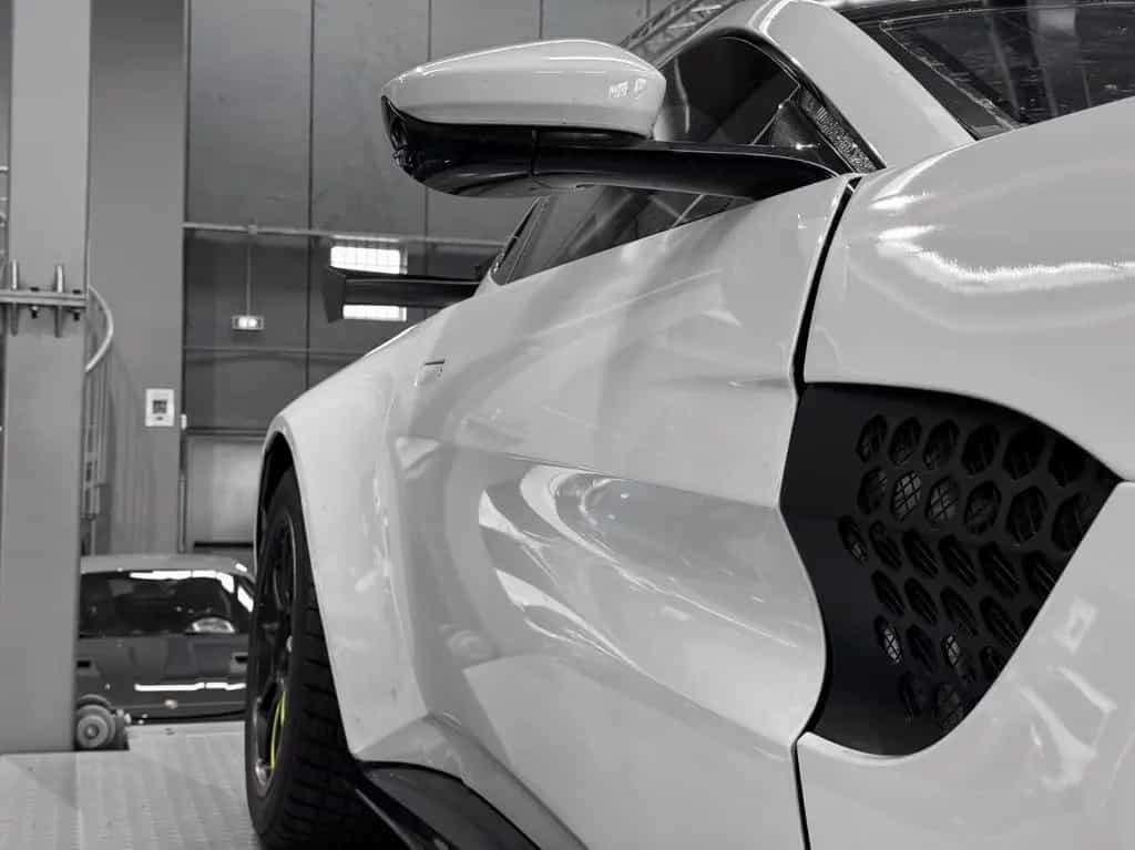 Aston Martin V8 Vantage AMR GT4 17A 01/2020-photo-23