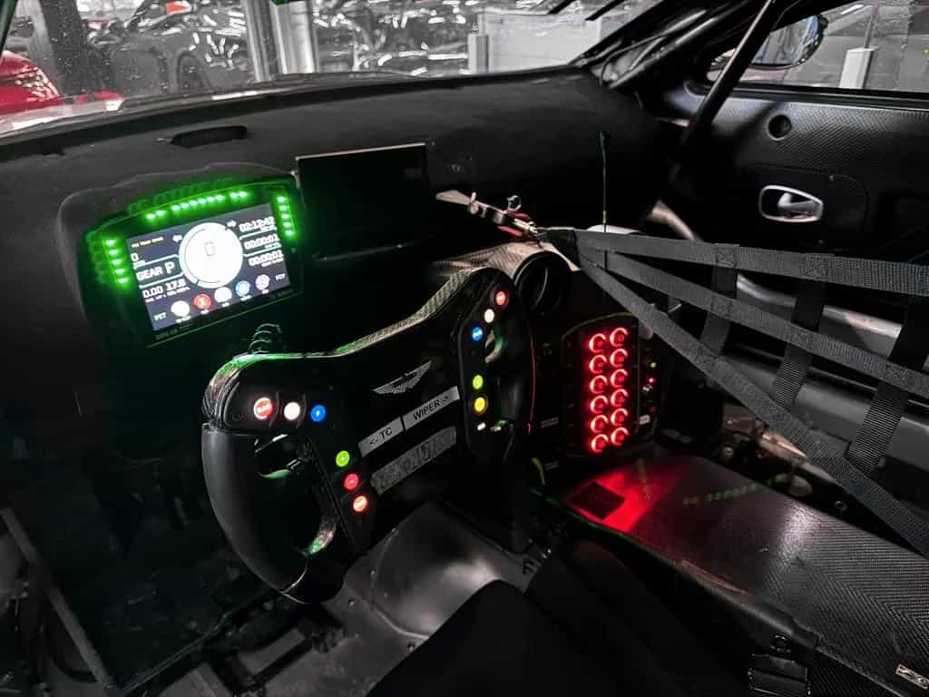Aston Martin V8 Vantage AMR GT4 17A 01/2020-photo-3