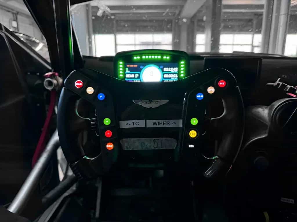 Aston Martin V8 Vantage AMR GT4 17A 01/2020-photo-31