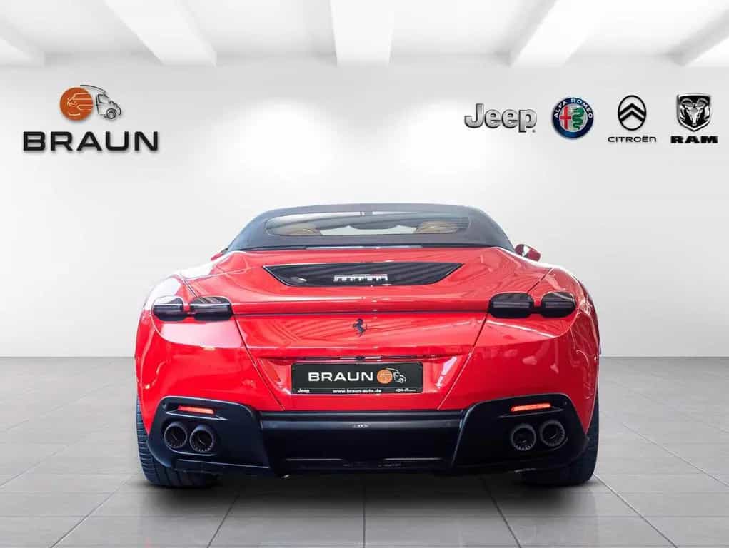 Ferrari Roma Spider Rosso Corsa/Cuoio 06/2025-photo-2