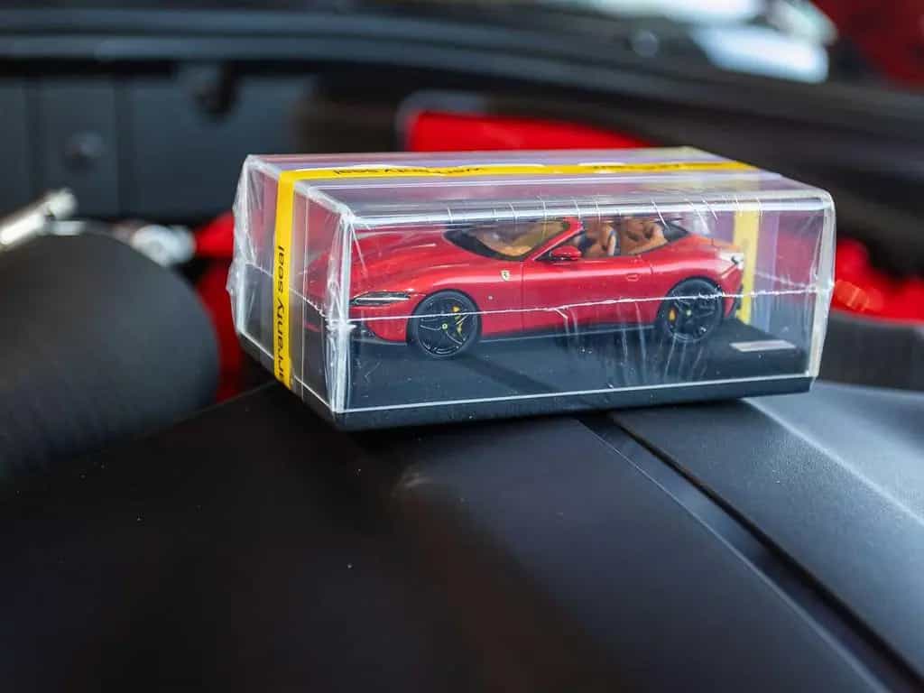 Ferrari Roma Spider Rosso Corsa/Cuoio 06/2025-photo-27