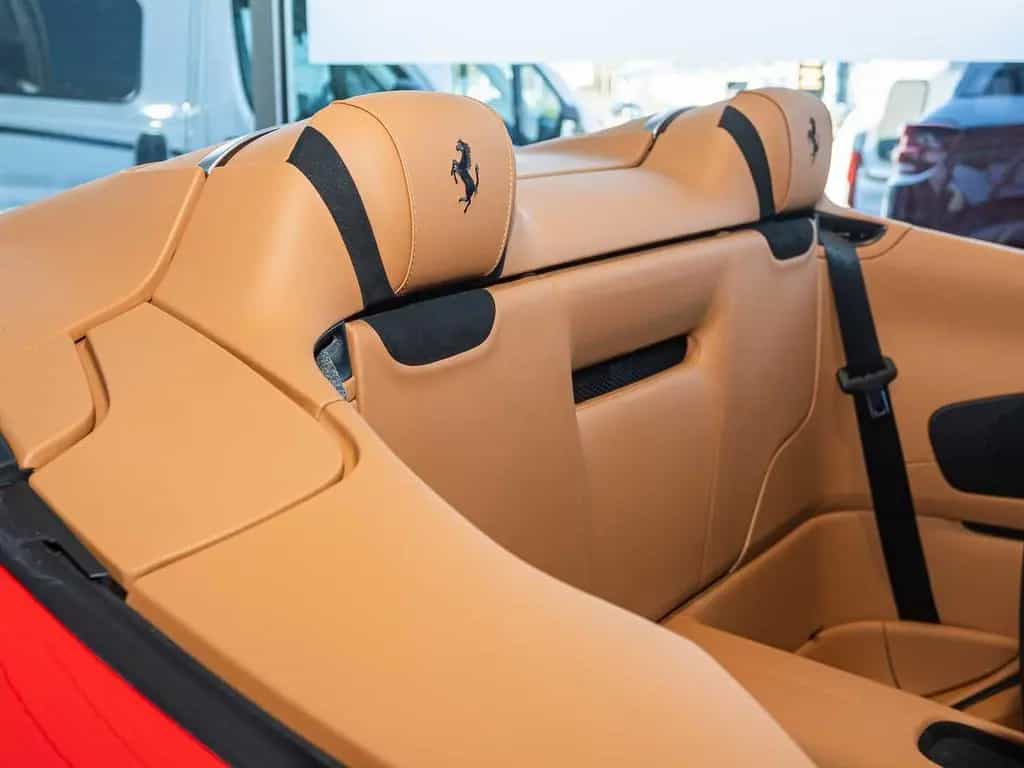 Ferrari Roma Spider Rosso Corsa/Cuoio 06/2025-photo-8