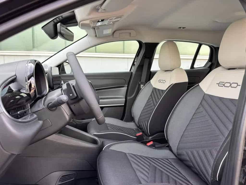 Fiat 600 Hybrid *CARPLAY|360°|ASSIST* 03/2025-photo-7