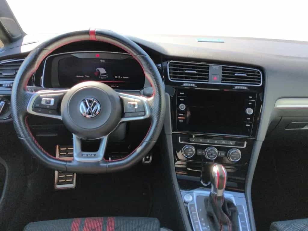 Volkswagen Golf VII "TCR" DSG KAMAERA+PANO+DCC+19" 04/2019-photo-15