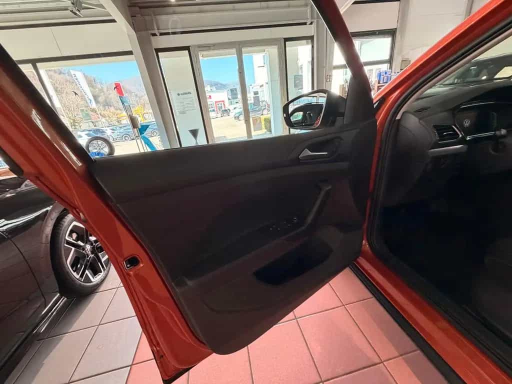 Volkswagen T-Cross 1.0 Style*AHK*NAVI*LED*RÜCKFAHRK*BLINDS 02/2022-photo-11
