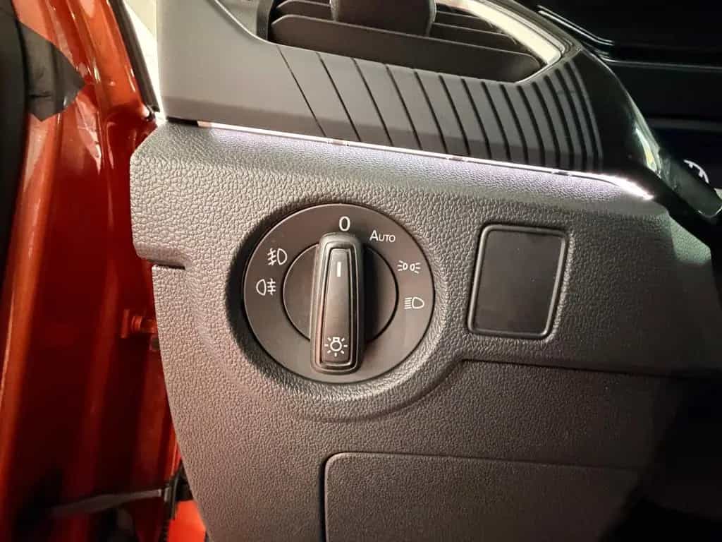 Volkswagen T-Cross 1.0 Style*AHK*NAVI*LED*RÜCKFAHRK*BLINDS 02/2022-photo-15