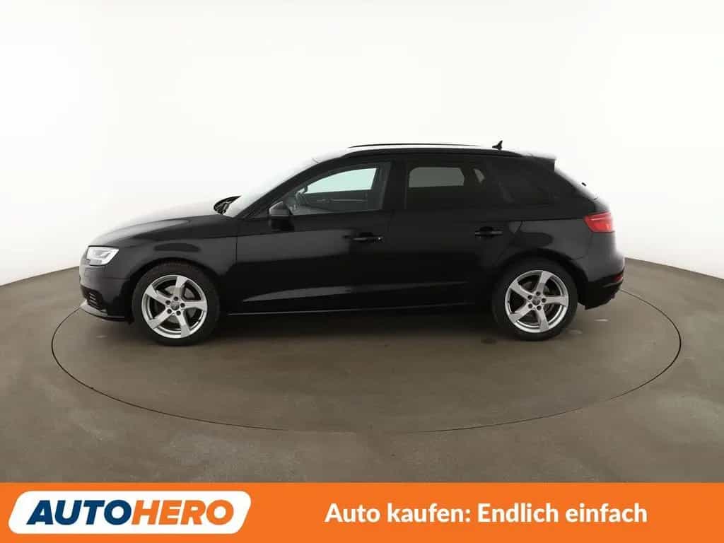 Audi A3 TFSI Sport Aut.*NAV*MATRIX*ACC*CAM*PDC*SHZ* 07/2019-photo-2