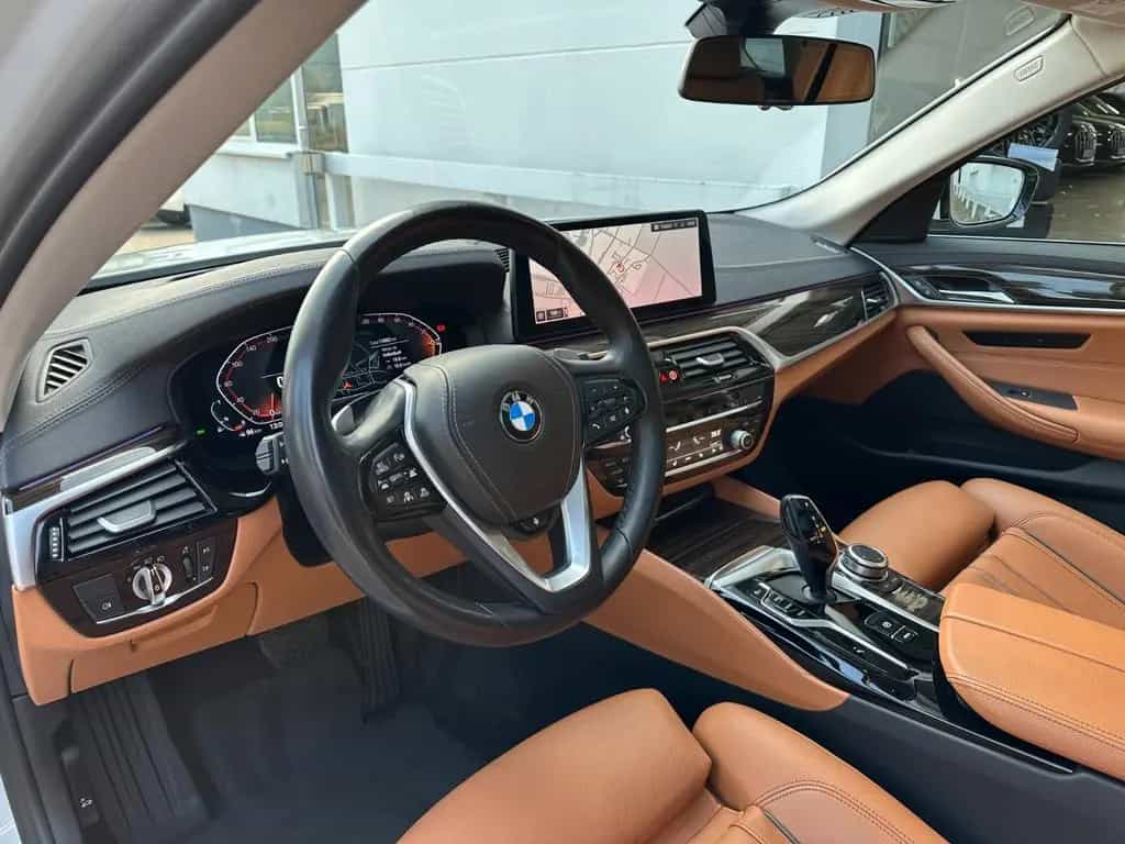 BMW 5 Series xDrive LC.PRO LASER ACC PANO HUD STANDHEI 02/2022-photo-13