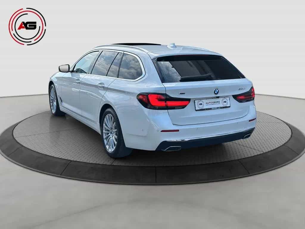 BMW 5 Series xDrive LC.PRO LASER ACC PANO HUD STANDHEI 02/2022-photo-6