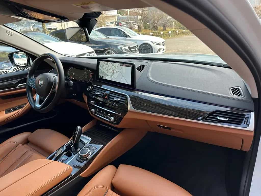 BMW 5 Series xDrive LC.PRO LASER ACC PANO HUD STANDHEI 02/2022-photo-9
