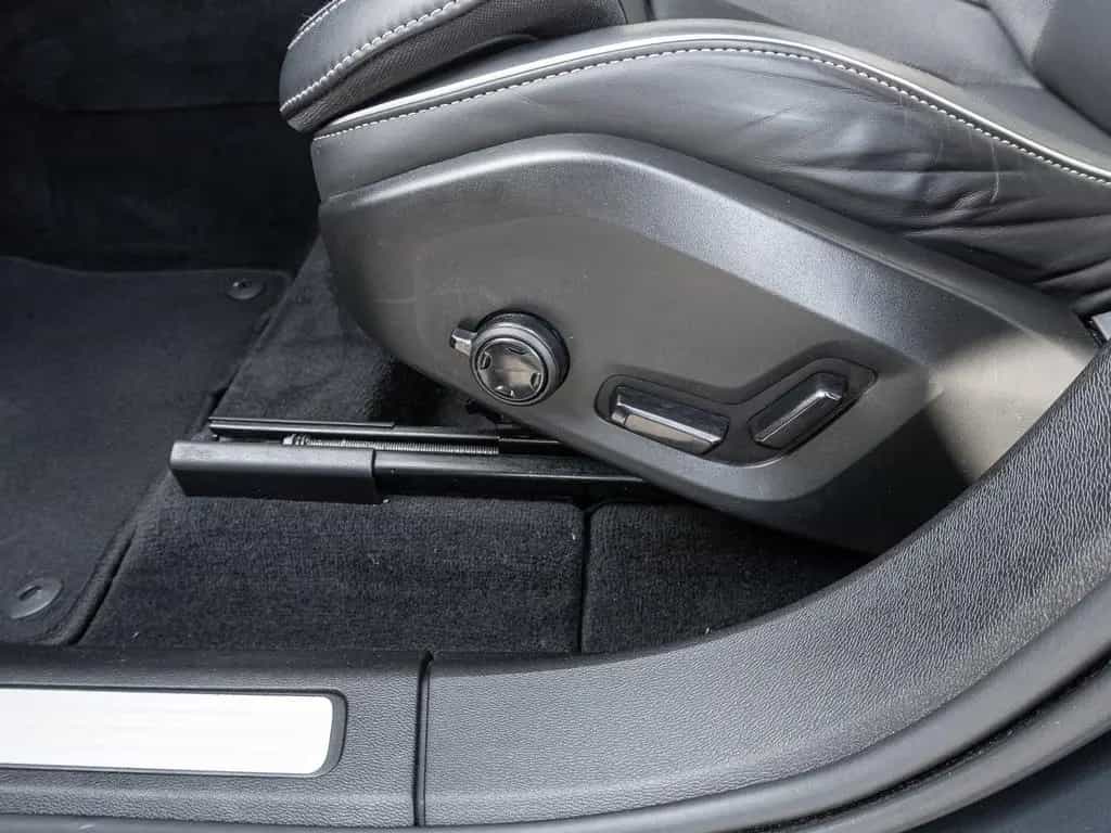 Volvo XC 60 2.0 TDI 2WD Automatik Plus Dark 01/2023-photo-14