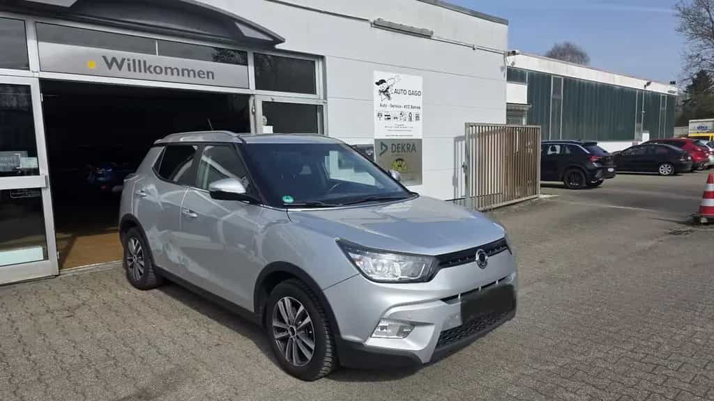 Ssangyong Tivoli 1.6 e-XGi *KLIMA*NAVI*KAMERA*ALU* 11/2015-photo-1