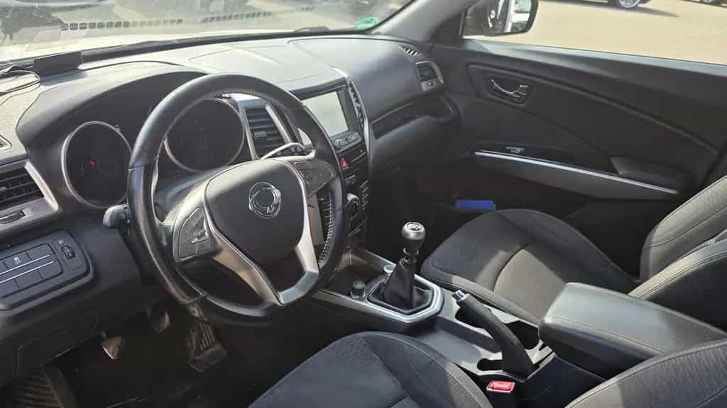 Ssangyong Tivoli 1.6 e-XGi *KLIMA*NAVI*KAMERA*ALU* 11/2015-photo-12