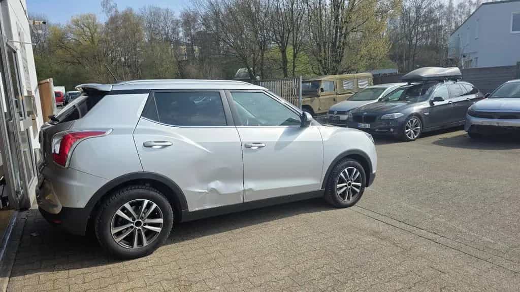 Ssangyong Tivoli 1.6 e-XGi *KLIMA*NAVI*KAMERA*ALU* 11/2015-photo-5