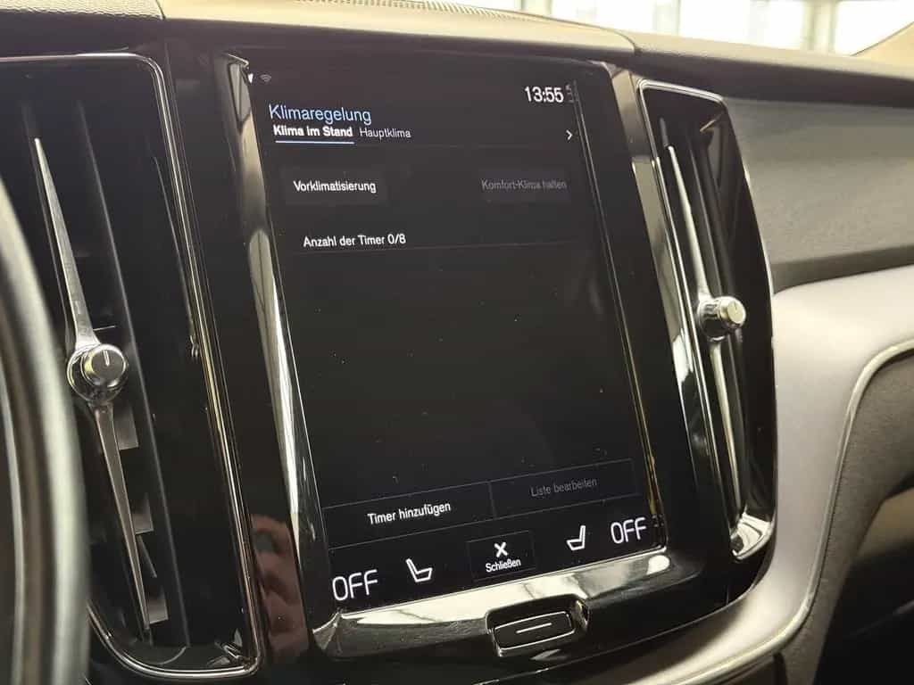 Volvo XC60 B4 Momentum Pro AWD XENIUM Mild-Hybrid 12/2020-photo-21