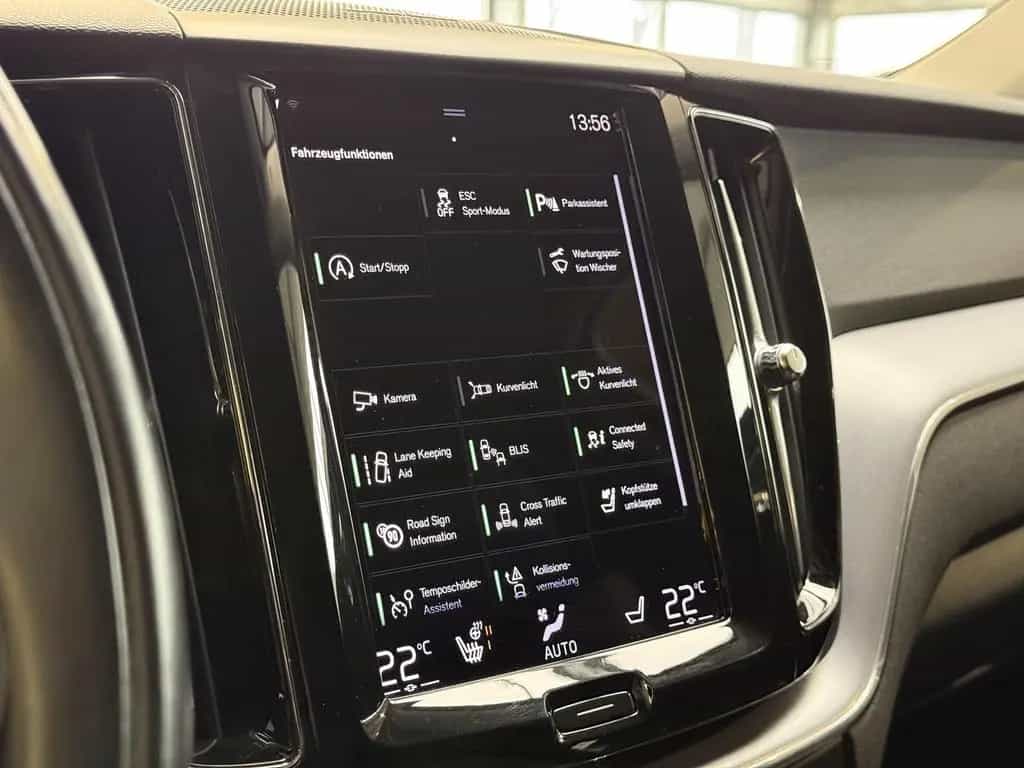 Volvo XC60 B4 Momentum Pro AWD XENIUM Mild-Hybrid 12/2020-photo-22