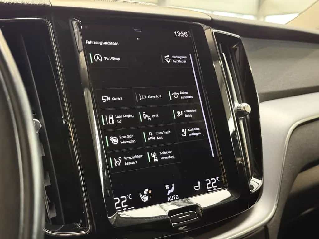 Volvo XC60 B4 Momentum Pro AWD XENIUM Mild-Hybrid 12/2020-photo-23