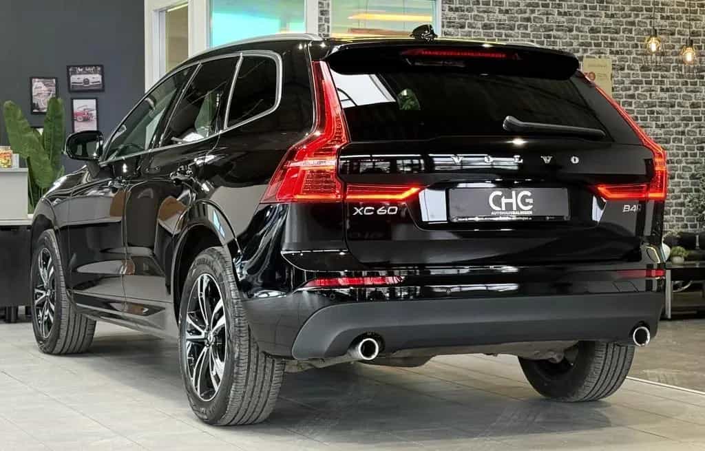 Volvo XC60 B4 Momentum Pro AWD XENIUM Mild-Hybrid 12/2020-photo-2