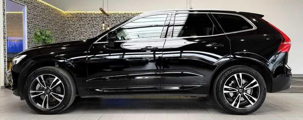 Volvo XC60 B4 Momentum Pro AWD XENIUM Mild-Hybrid 12/2020-photo-5