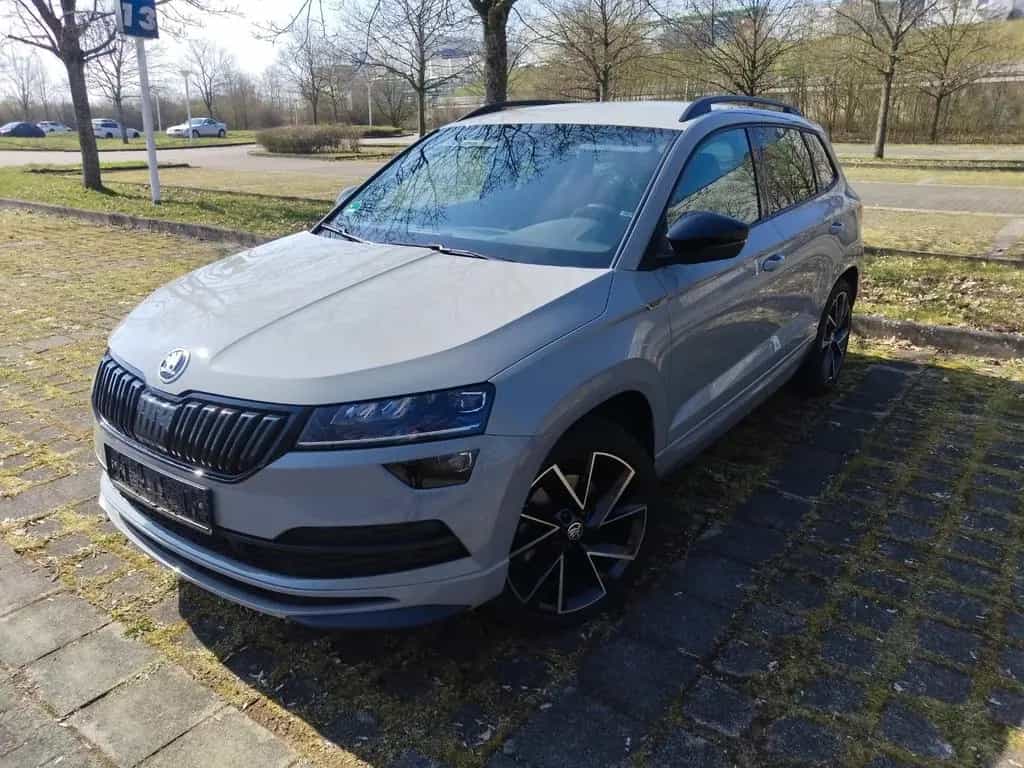 Skoda Karoq 2.0l TSI DSG 4x4 Sportline 04/2022-photo-2