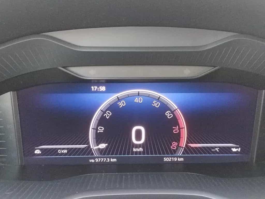 Skoda Karoq 2.0l TSI DSG 4x4 Sportline 04/2022-photo-8