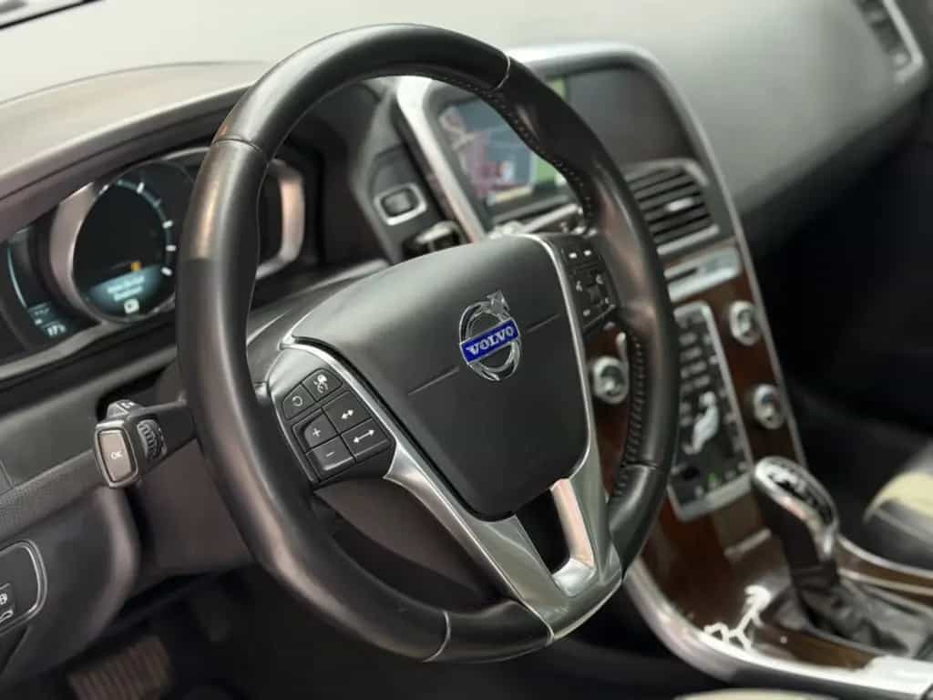 Volvo XC60 Summum AWD*PANO*LEDER*CAM*LED*NAVI*ACC*MEMO 04/2014-photo-13