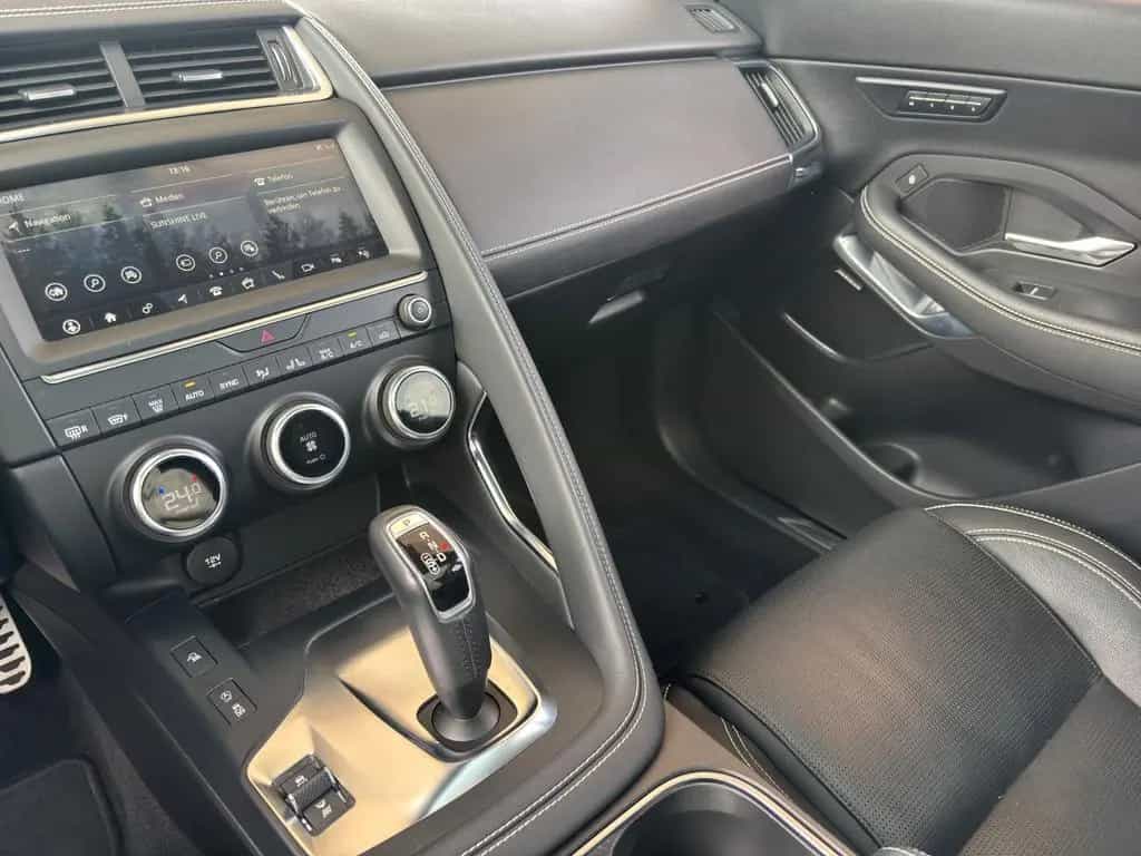 Jaguar E-Pace R-Dynamic SE AWD Pano Meridian Totwinkel 10/2019-photo-11