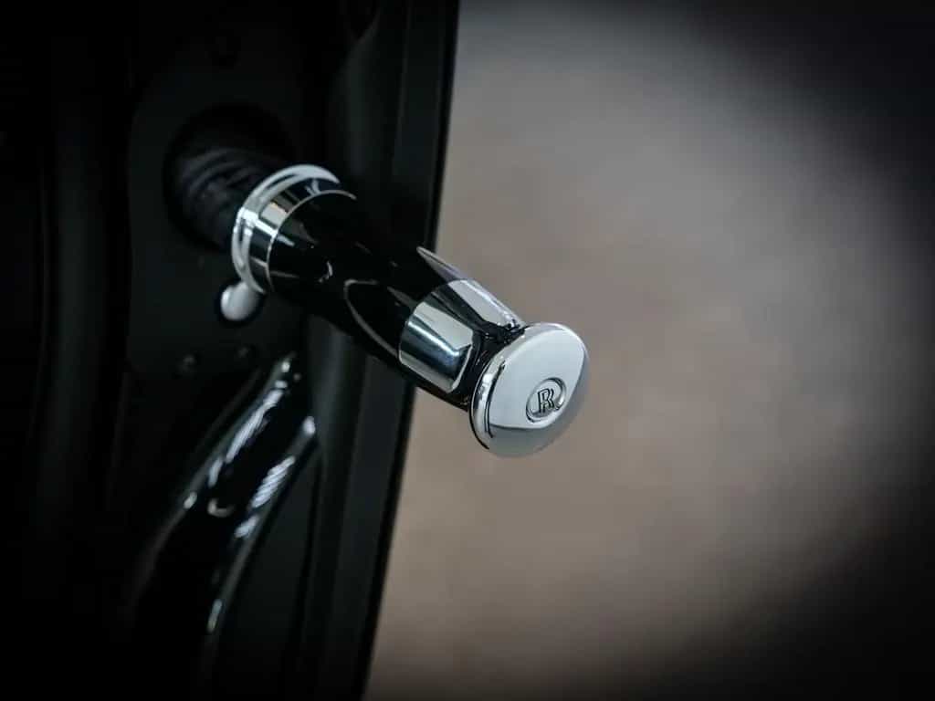 Rolls-Royce Cullinan Black Badge Series II null-photo-17
