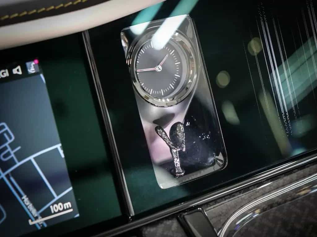 Rolls-Royce Cullinan Black Badge Series II null-photo-28