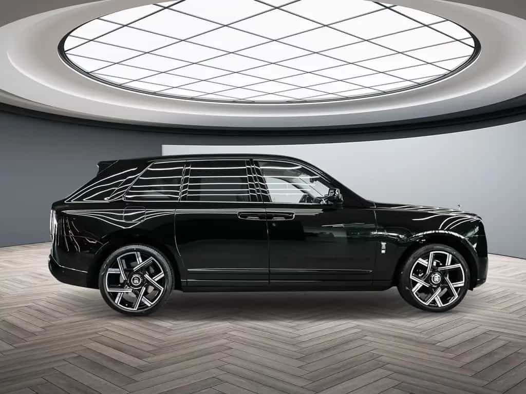 Rolls-Royce Cullinan Black Badge Series II null-photo-3