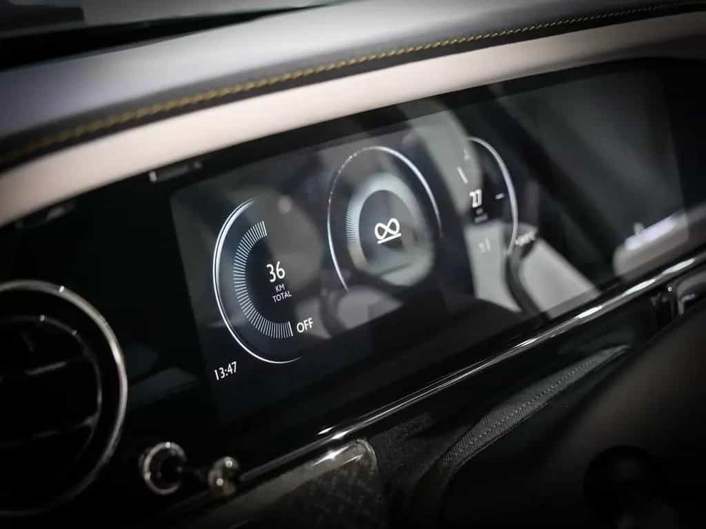 Rolls-Royce Cullinan Black Badge Series II null-photo-31