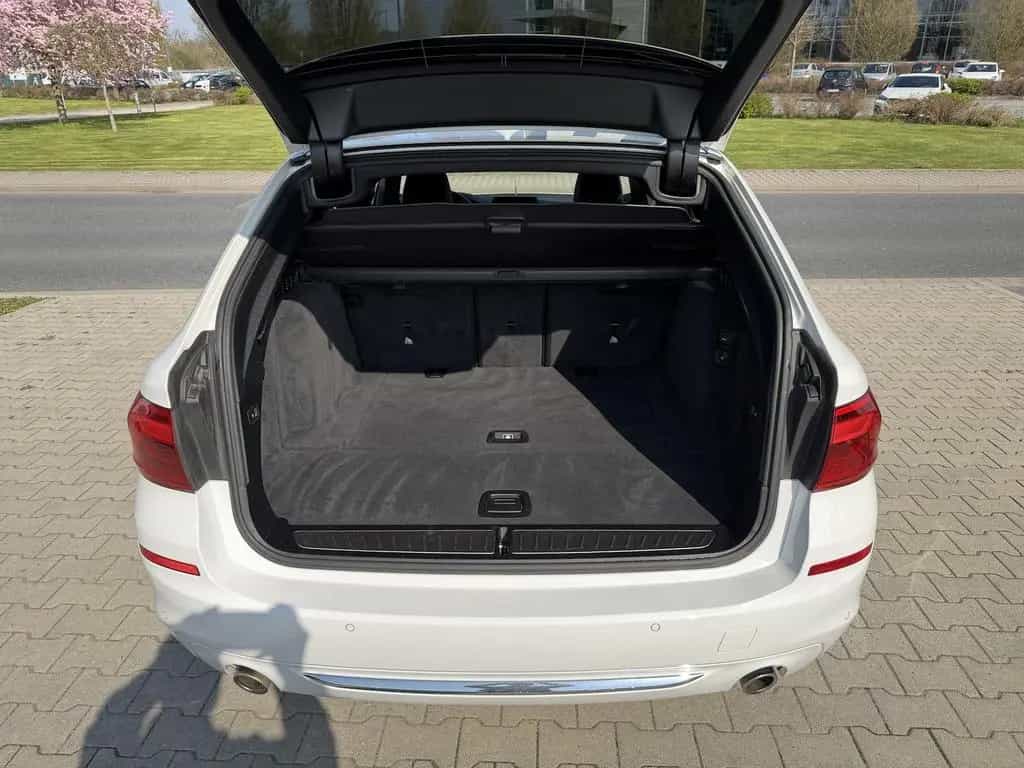 BMW 5 Series 530i Luxury Line Aut. Navi+Led+Pano+Ahk+Kamera 03/2020-photo-15