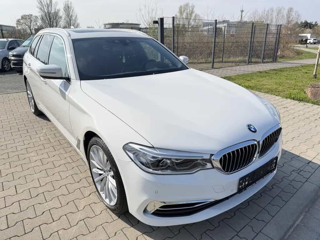 BMW 5 Series 530i Luxury Line Aut. Navi+Led+Pano+Ahk+Kamera 03/2020-photo-6