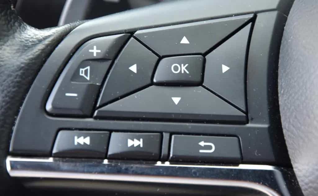 Nissan Juke Tekna Automatik Leder AHK 06/2023-photo-12