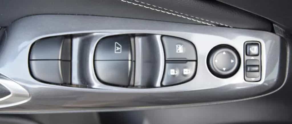 Nissan Juke Tekna Automatik Leder AHK 06/2023-photo-16