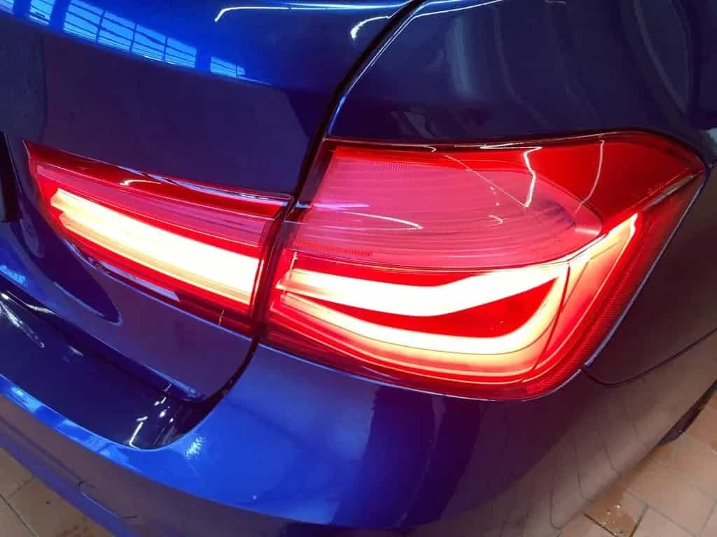 BMW 3 Series 330i SDach+HuD+Leder+NAVI+AUT+Distr+Facelift 09/2018-photo-17