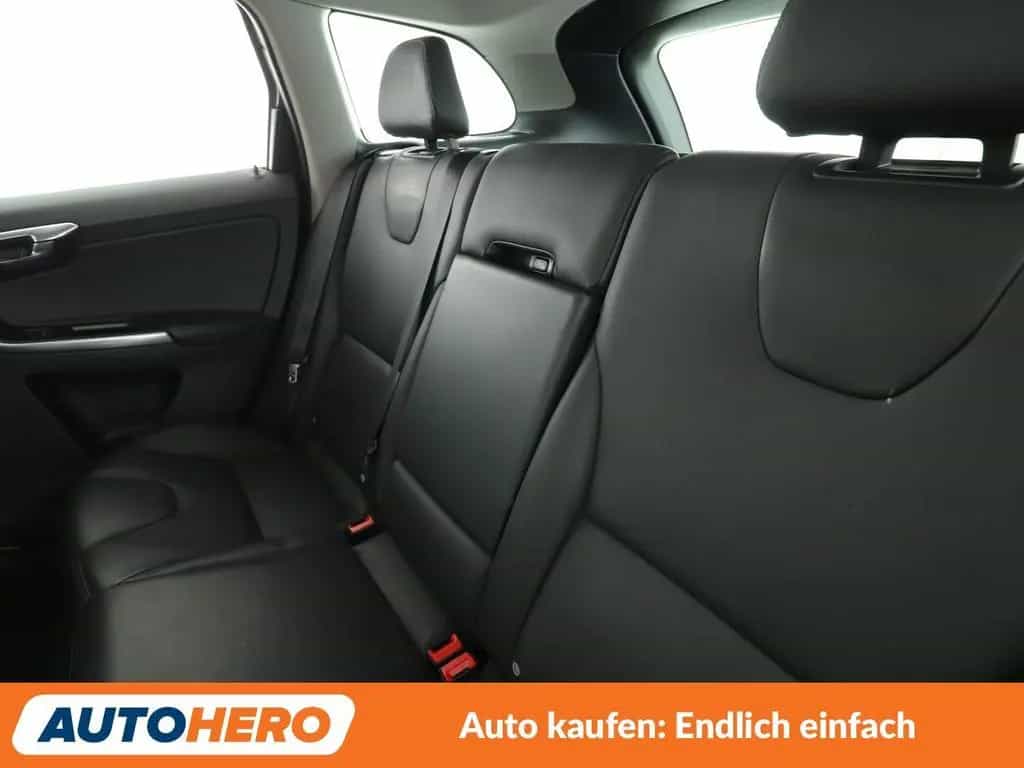 Volvo 2.0 D4 Summum 2WD Aut.*NAV*XENON*TEMP*PDC*SHZ* 09/2016-photo-13