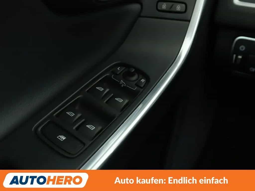 Volvo 2.0 D4 Summum 2WD Aut.*NAV*XENON*TEMP*PDC*SHZ* 09/2016-photo-24