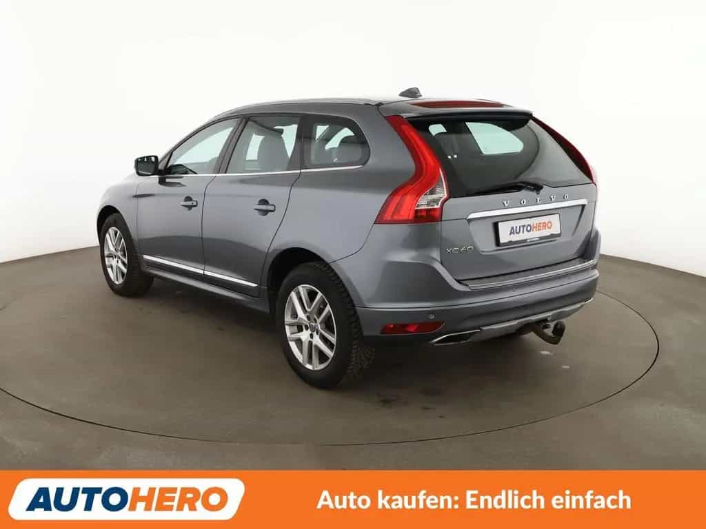 Volvo 2.0 D4 Summum 2WD Aut.*NAV*XENON*TEMP*PDC*SHZ* 09/2016-photo-3