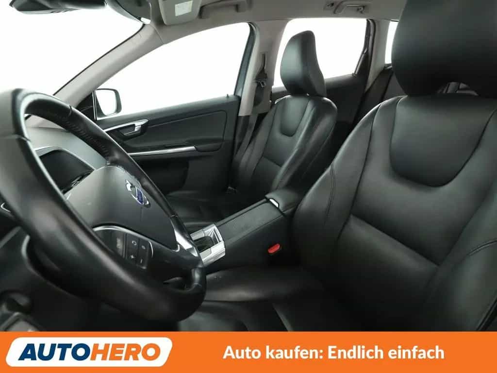 Volvo 2.0 D4 Summum 2WD Aut.*NAV*XENON*TEMP*PDC*SHZ* 09/2016-photo-9