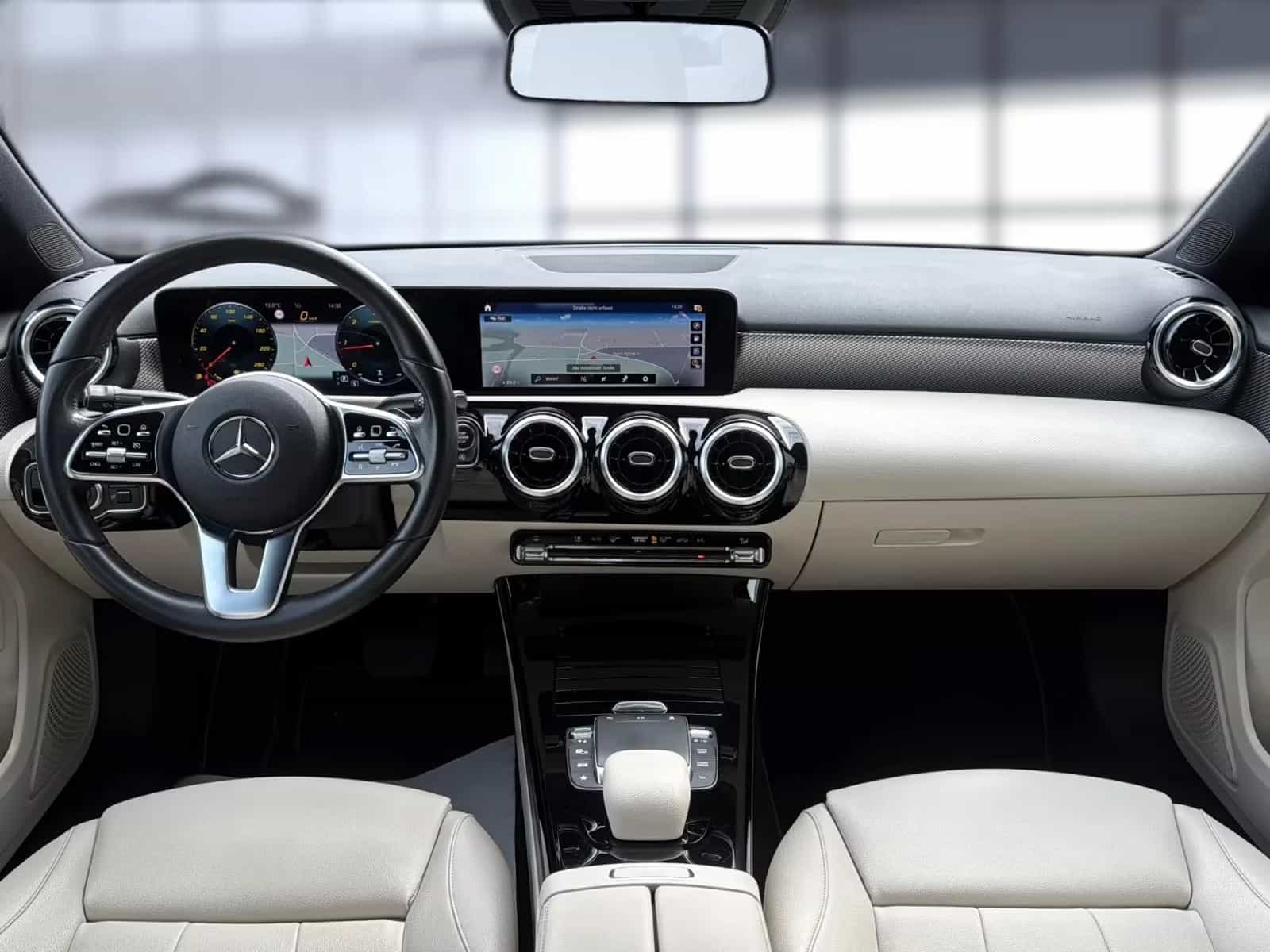 Mercedes-Benz A-Class 200 10/2020-photo-11
