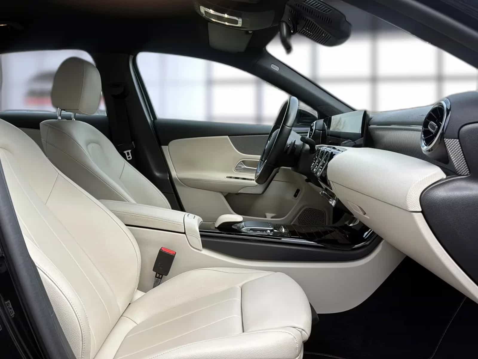 Mercedes-Benz A-Class 200 10/2020-photo-16