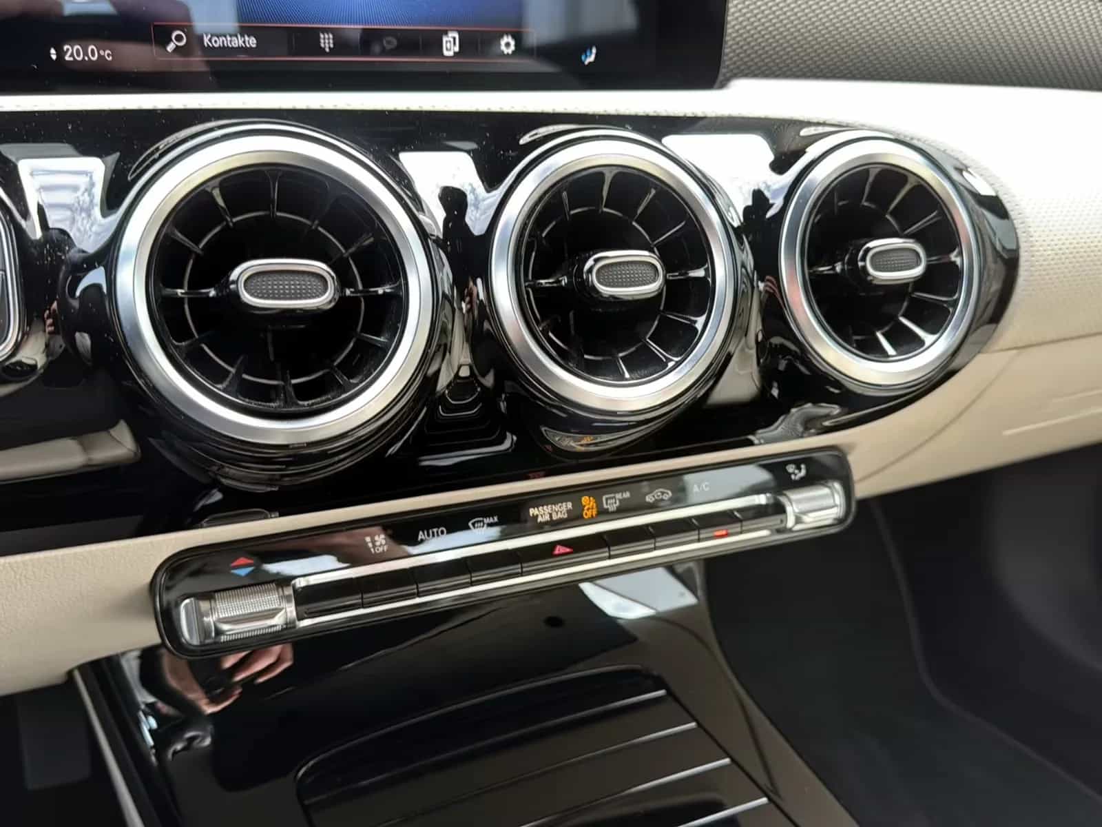 Mercedes-Benz A-Class 200 10/2020-photo-22